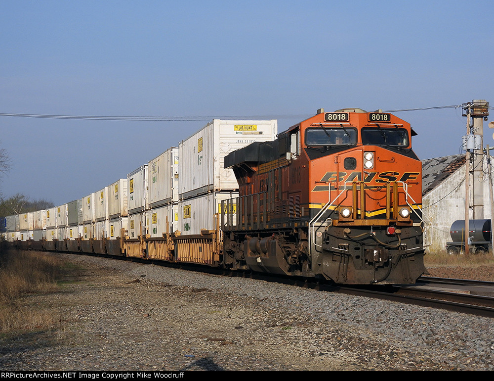 BNSF 8018